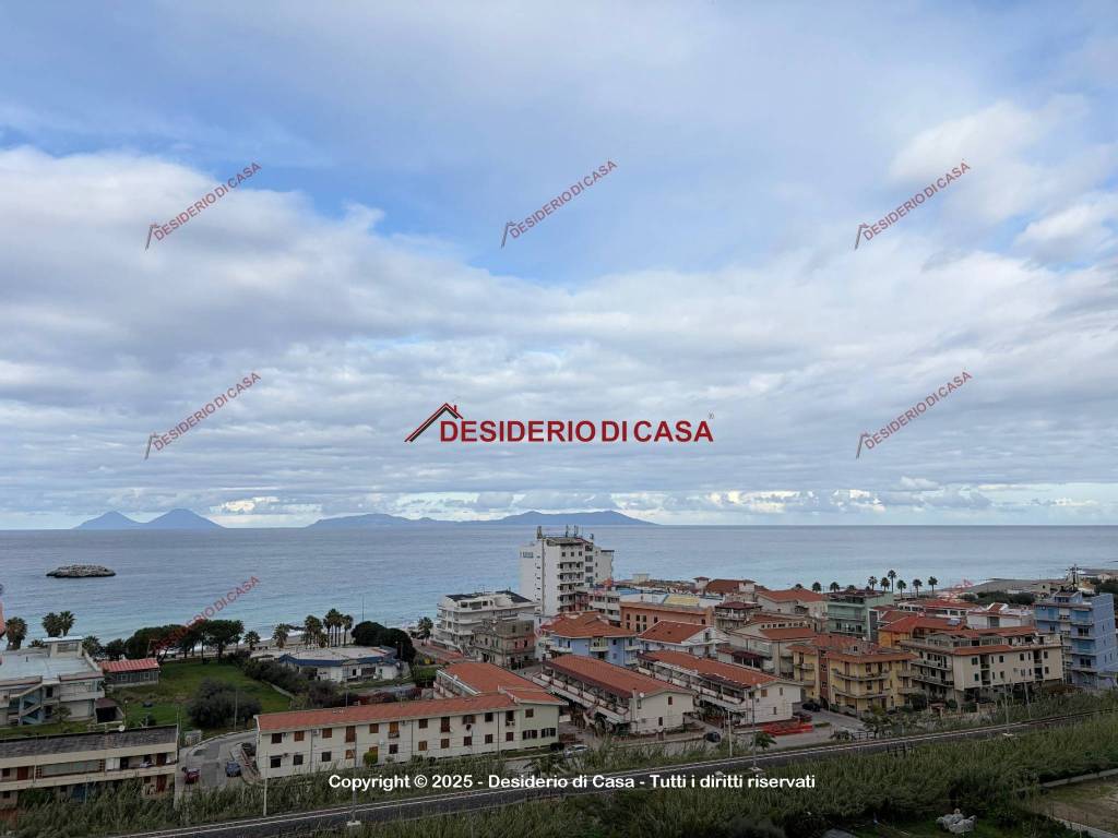 casa indipendente in vendita a Brolo