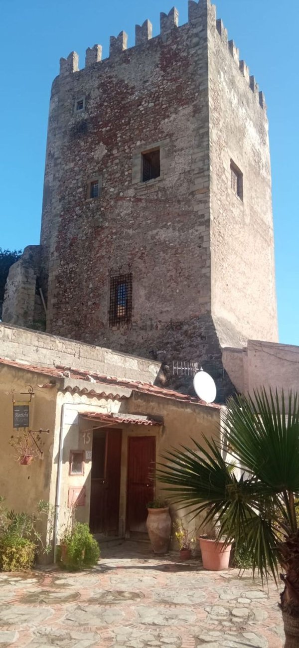 appartamento in vendita a Brolo