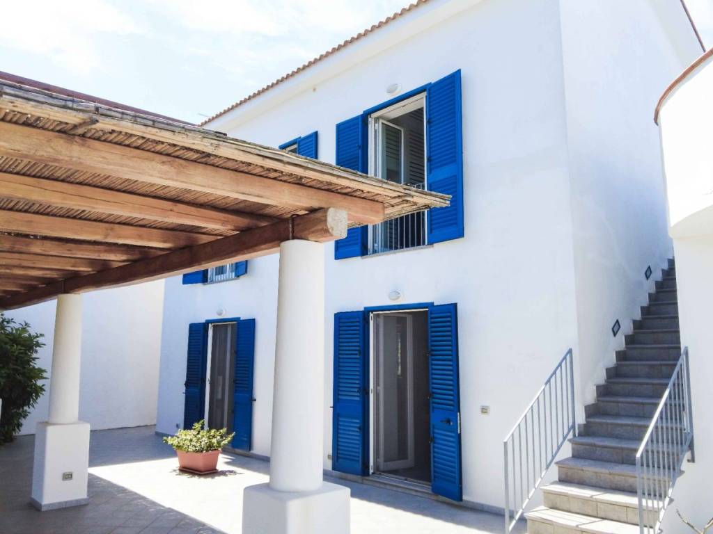 casa indipendente in vendita a Capo d'Orlando