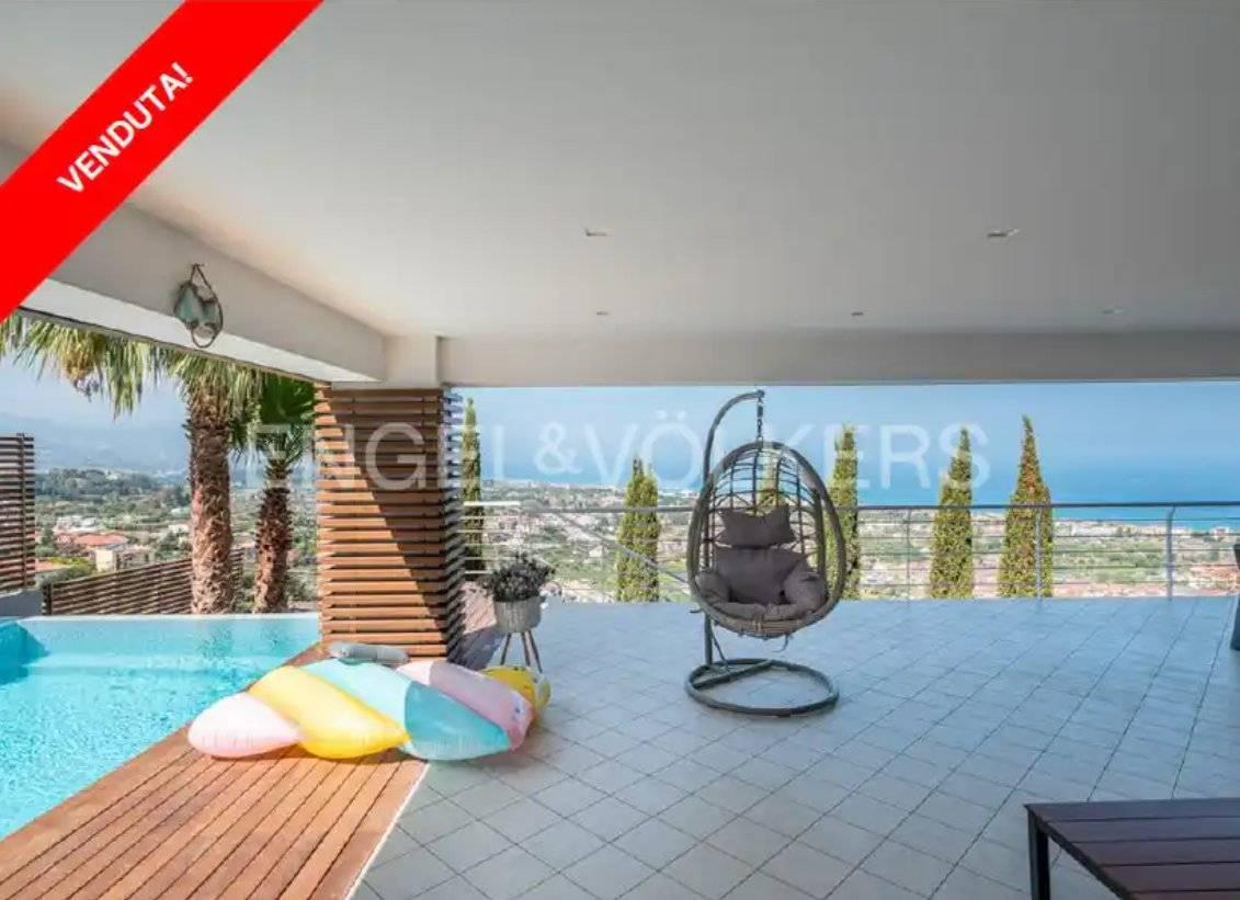 casa indipendente in vendita a Capo d'Orlando