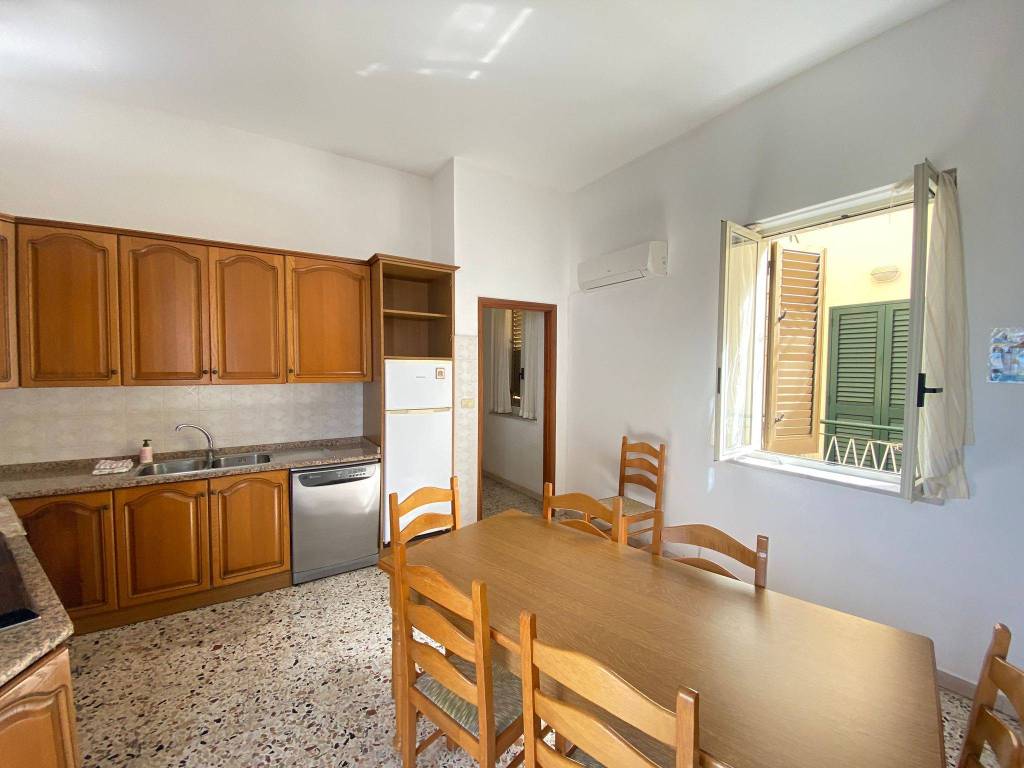 intera palazzina in vendita a Capo d'Orlando