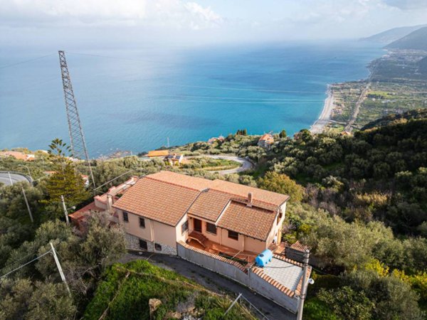 casa indipendente in vendita a Capo d'Orlando