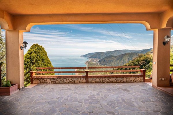 casa indipendente in vendita a Capo d'Orlando