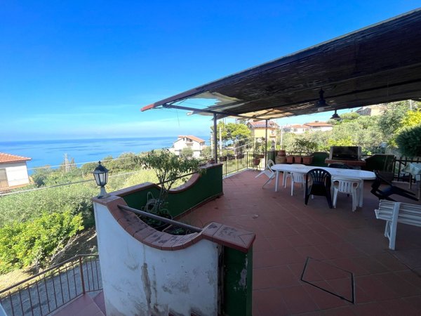 casa semindipendente in vendita a Capo d'Orlando