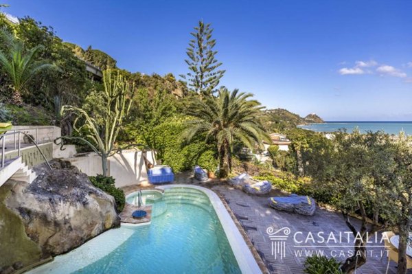 casa indipendente in vendita a Capo d'Orlando