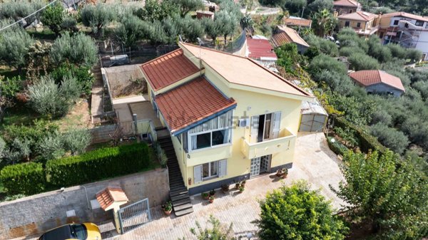 casa indipendente in vendita a Capo d'Orlando