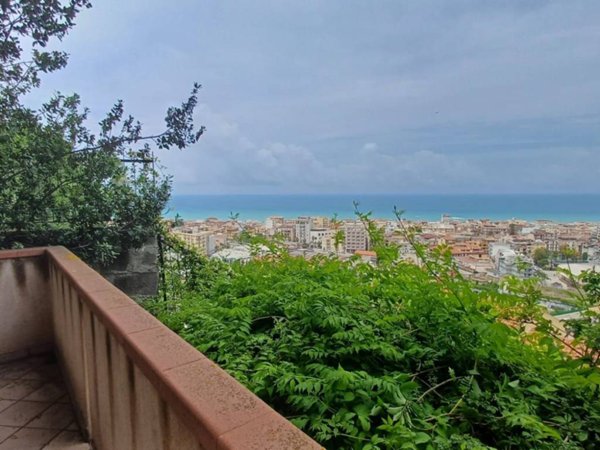 casa indipendente in vendita a Capo d'Orlando
