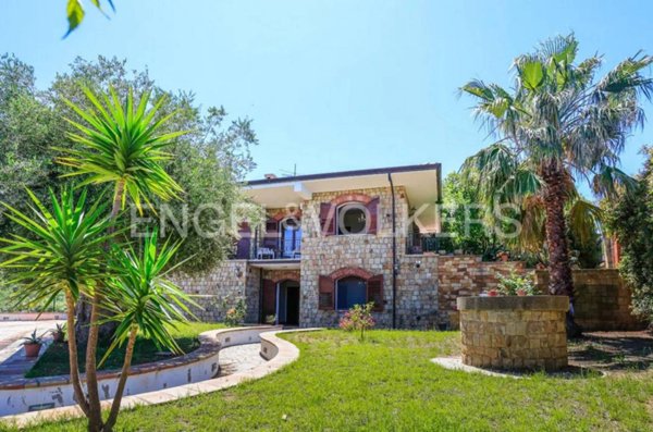casa indipendente in vendita a Capo d'Orlando