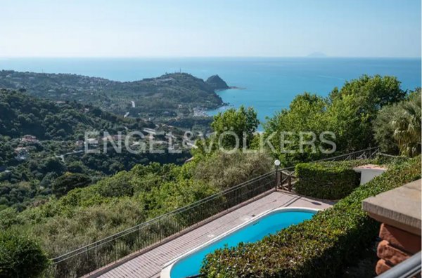 casa indipendente in vendita a Capo d'Orlando