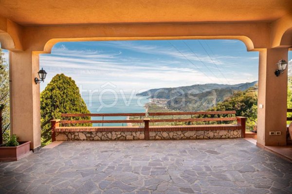 casa indipendente in vendita a Capo d'Orlando