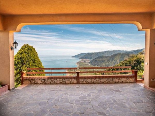 casa indipendente in vendita a Capo d'Orlando