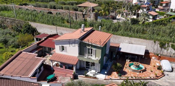 casa indipendente in vendita a Capo d'Orlando