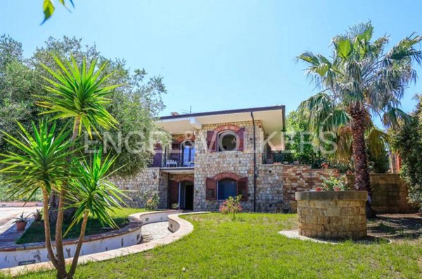 casa indipendente in vendita a Capo d'Orlando