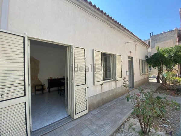 casa indipendente in vendita a Capo d'Orlando