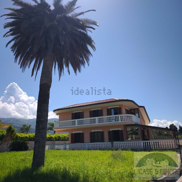 casa indipendente in vendita a Capo d'Orlando