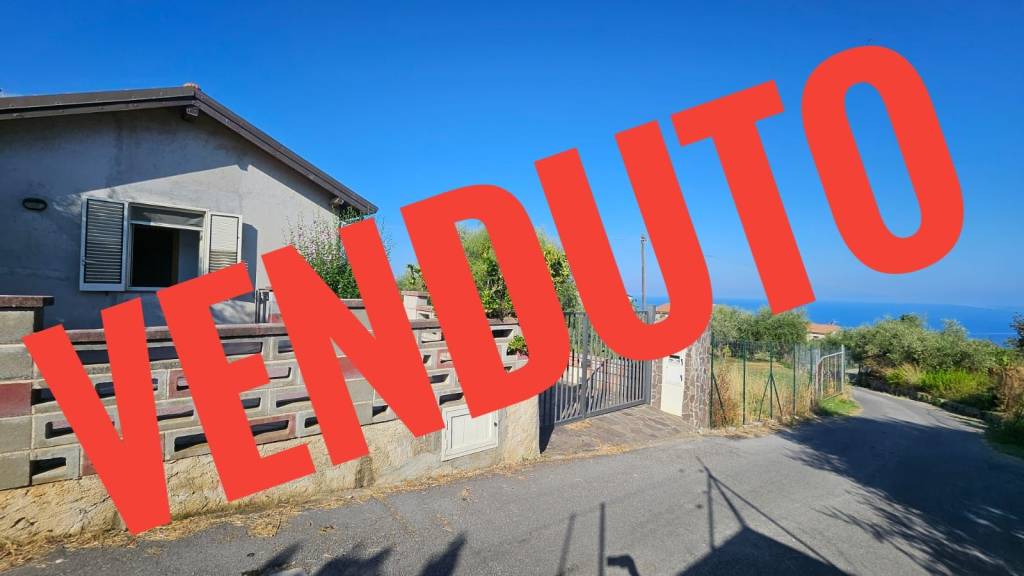 casa indipendente in vendita a Capo d'Orlando