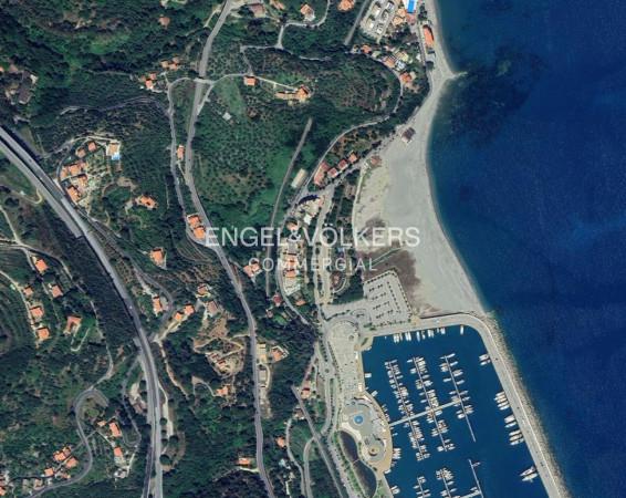 negozio in vendita a Capo d'Orlando