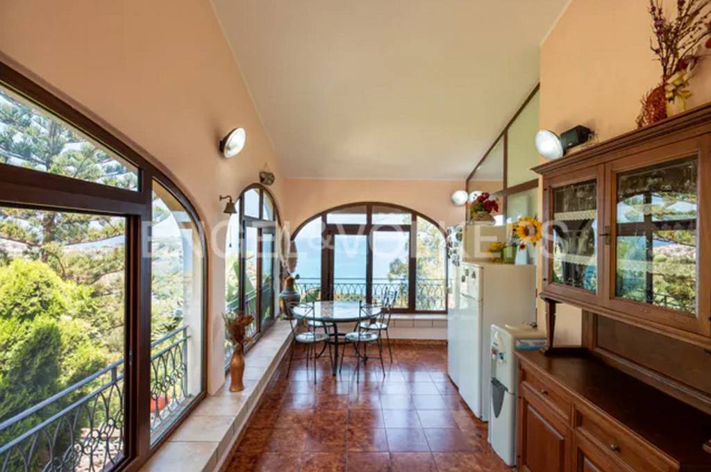 casa indipendente in vendita a Capo d'Orlando