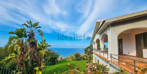 casa indipendente in vendita a Capo d'Orlando