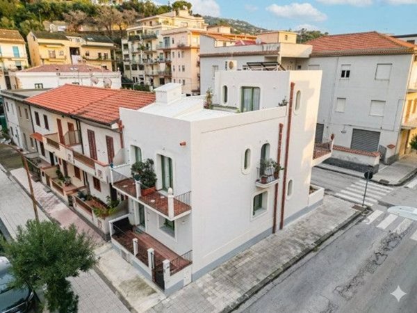 casa indipendente in vendita a Capo d'Orlando