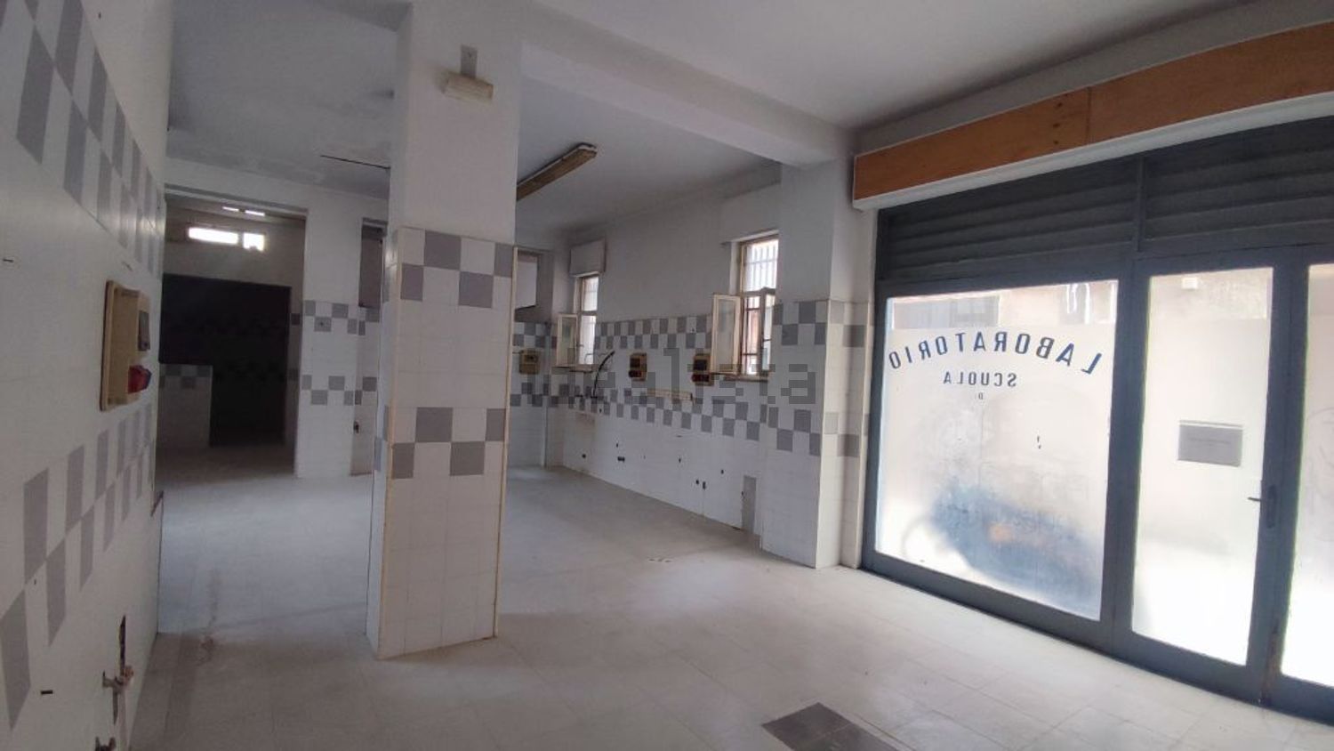 locale commerciale in vendita a Capo d'Orlando