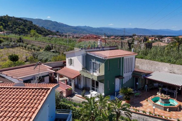 casa indipendente in vendita a Capo d'Orlando