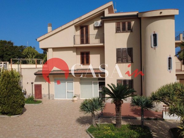 casa indipendente in vendita a Capo d'Orlando