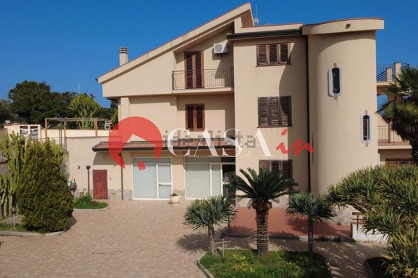 casa indipendente in vendita a Capo d'Orlando