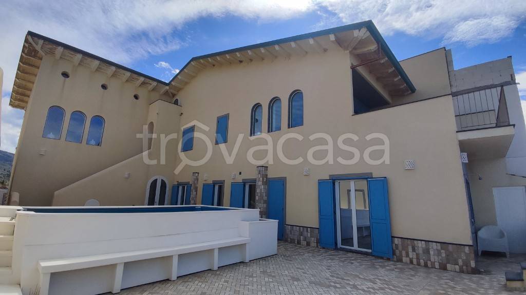 casa indipendente in vendita a Capo d'Orlando
