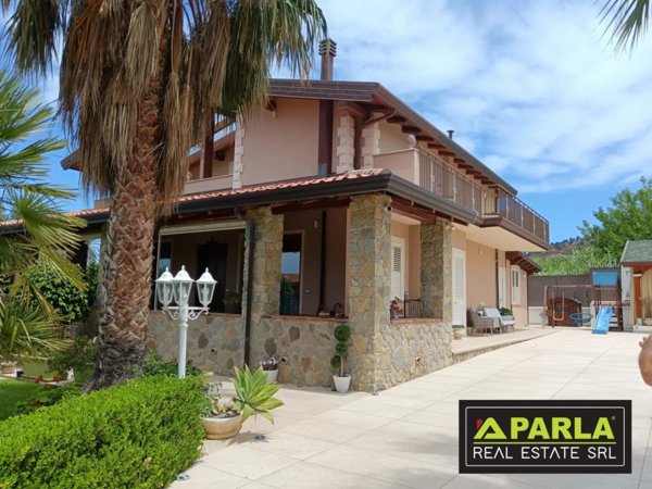 villa in vendita a Capo d'Orlando