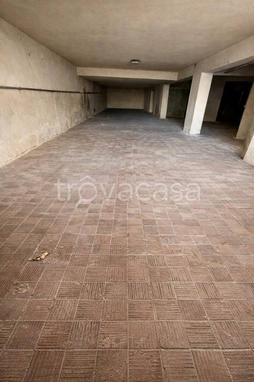 locale commerciale in vendita a Capo d'Orlando