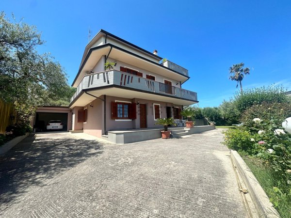 casa indipendente in vendita a Capo d'Orlando