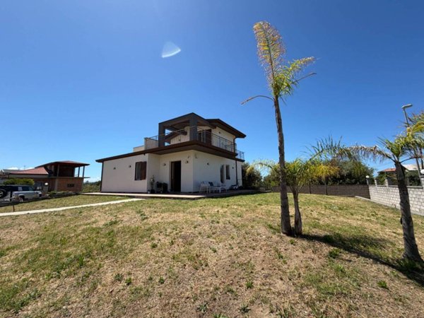 casa indipendente in vendita a Capo d'Orlando
