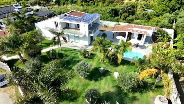 casa indipendente in vendita a Capo d'Orlando