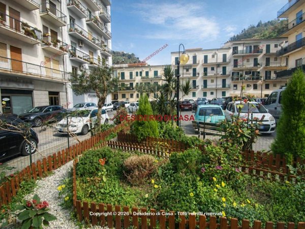 locale commerciale in vendita a Capo d'Orlando