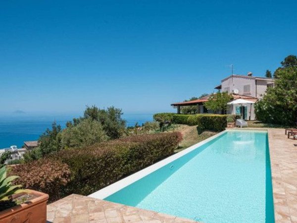 casa indipendente in vendita a Capo d'Orlando