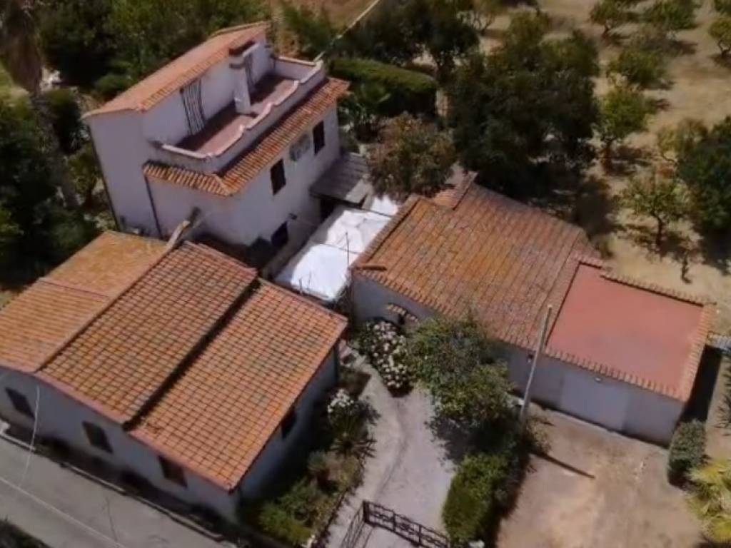 casa indipendente in vendita a Capo d'Orlando