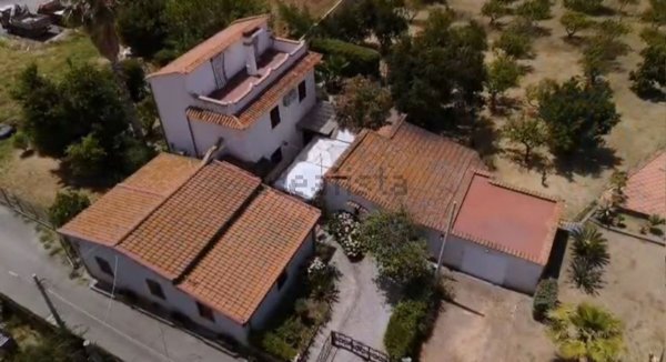 casa indipendente in vendita a Capo d'Orlando