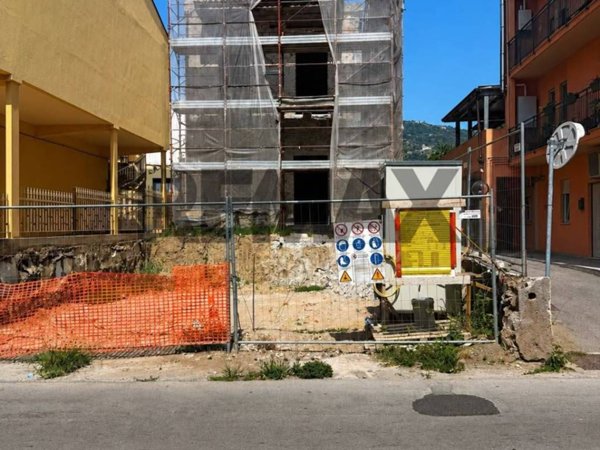 casa indipendente in vendita a Capo d'Orlando