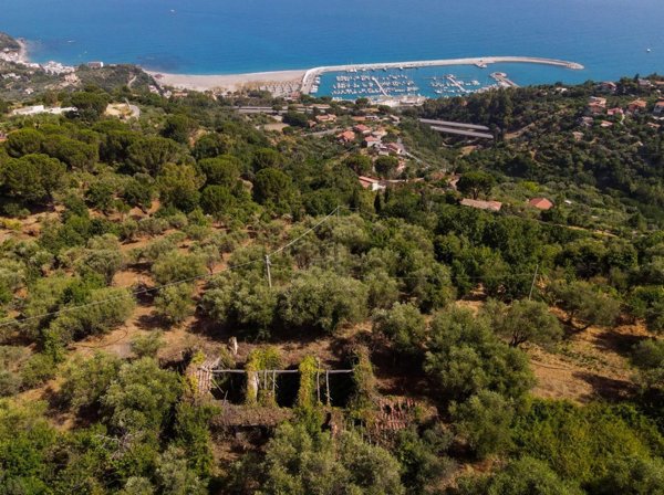 terreno in vendita a Capo d'Orlando