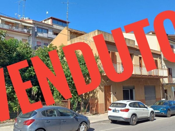 casa indipendente in vendita a Capri Leone