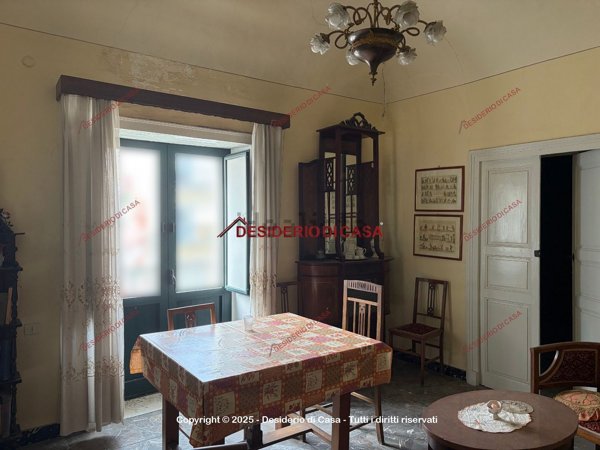 casa indipendente in vendita a Capri Leone