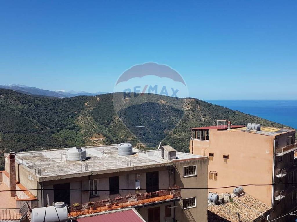 casa indipendente in vendita a Caronia