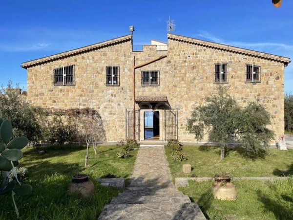 casa indipendente in vendita a Caronia