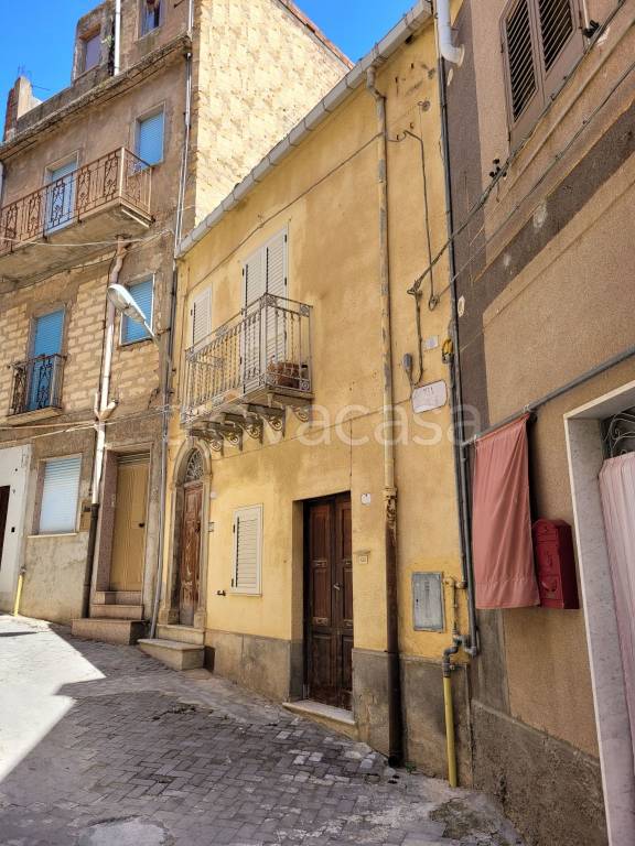 casa indipendente in vendita a Caronia