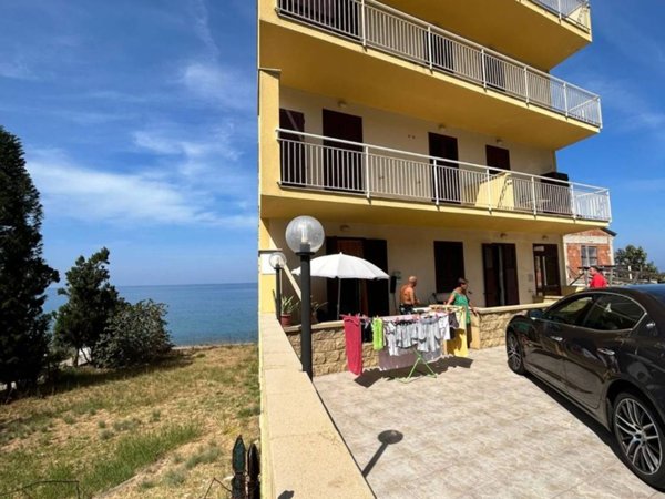 appartamento in vendita a Caronia in zona Marina di Caronia