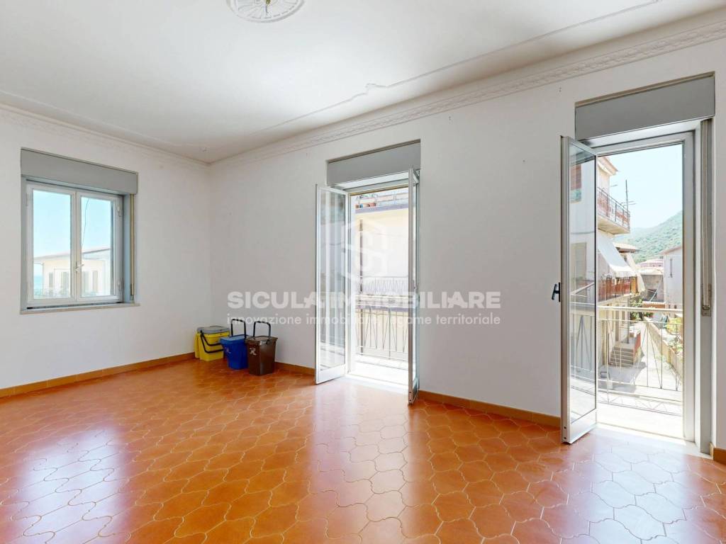 appartamento in vendita a Caronia