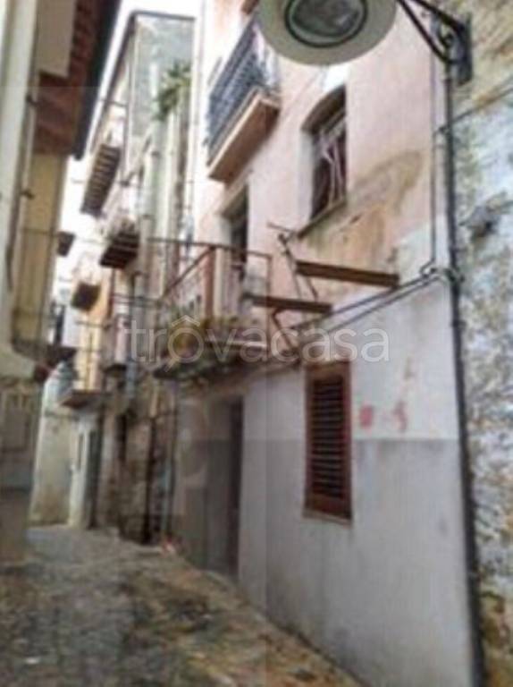 casa indipendente in vendita a Caronia