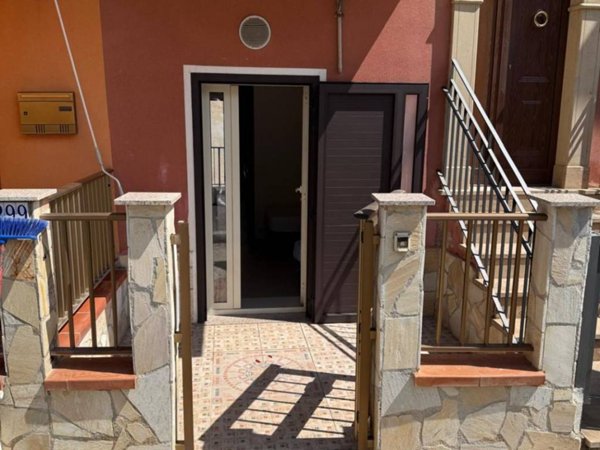 appartamento in vendita a Caronia in zona Marina di Caronia