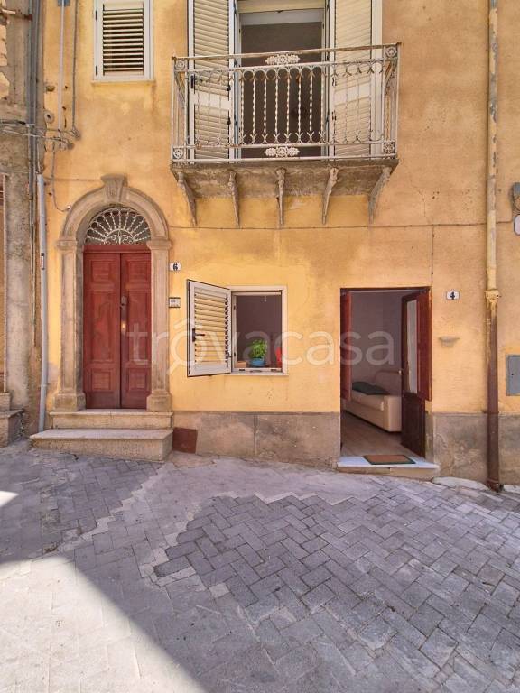 casa indipendente in vendita a Caronia